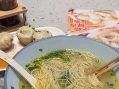 -小杨生煎(金山百联购物中心3楼店)