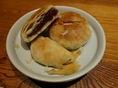 玫瑰花饼-云海肴·汽锅鸡·云南菜(天津国金汇店)