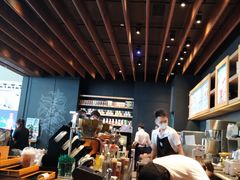 -星巴克(广州南站A18检票口楼上)