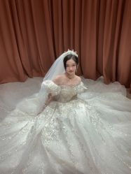 -派丽莫Pellimo原创设计婚纱品牌