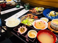 岩烧雪花牛肉定食-味太助·银饭食堂(中华城店)