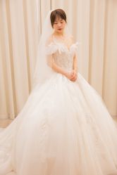 -Lady  Jane高端婚纱礼服馆