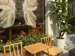 -Mark&Mars Restaurant