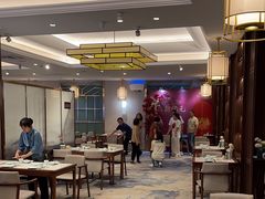-满江红四季餐厅 · 国家五钻级酒家(新纪元大酒店店)