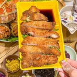 约了同事来这家吃吃看,据说一碗蟹黄面可是有六只螃蟹!