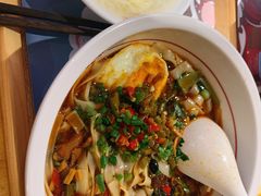 -呷佬·长沙手工米粉(金沙江路店)