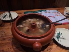 -老滇山寨•云南特色菜•地方菜•民族风情歌舞表演(金碧店)