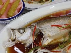 -丹水桥地锅鱼·翘嘴鲌·地方特色全鱼宴(丹江口大坝店)