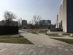 -龙美术馆西岸馆-停车场