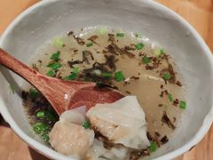 鱼籽鲜虾小馄饨-陈家生煎(世茂双子塔店)