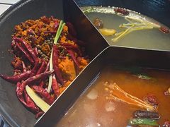 -巴卤社老火锅(财富店)