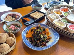 -包整·丝娃娃(一览甲秀楼风景店)