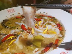 老坛酸菜鱼-新辣宴·湖南家常菜·商务聚餐(中粮创芯店)