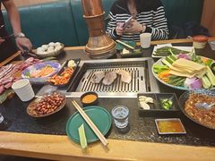 -臻牛烤肉