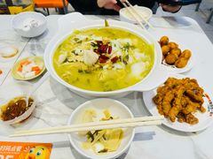 -鱼你在一起(浦东新陆家嘴滨江中心店)