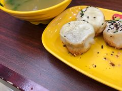 -小杨生煎(金山百联购物中心3楼店)