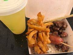 -六合夜市