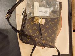 -LV路易威登(贵和购物中心店)