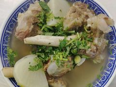 -努拉洪鸡蛋面馆