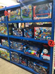 -逝水玩具折扣店