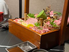 -山川小町·极番烧肉(新地假日广场店)