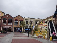 -王府井奥莱临潼小镇(临潼店)