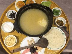 蒙自过桥米线-一坐一忘云南菜(嘉里中心店)