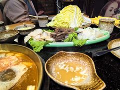 -顶顶汤火牛排火锅·经典铜锅涮肉