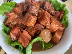 红烧肉-老火大骨头汤馆
