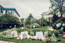 -花轿喜屋婚礼策划