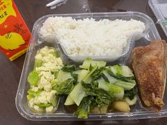 -上海星瀚奔驰4S店(红柳路店)