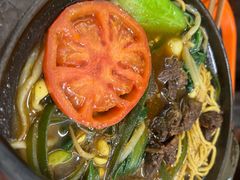 红烧牛肉砂锅-老新隆牛肉锅贴(新街口店)