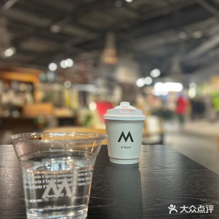 工业风咖啡店M Stand