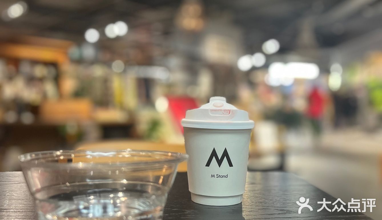 工业风咖啡店M Stand