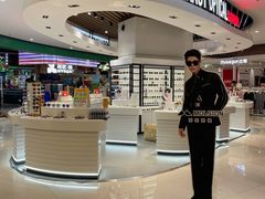 -沫芮眼镜·蔡司官方授权店(人民广场店)