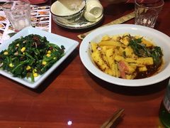 -窄巷子陕菜馆·地道陕西菜(粉巷店)