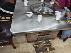 -粘豆包柴火铁锅炖