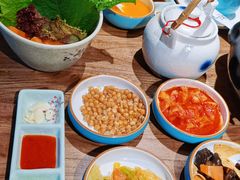 烤肉配菜-明洞阿姨·韩式酱蟹烤肉·创意料理(三元桥店)