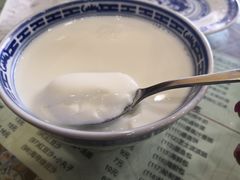 -赵记传承特色牛奶甜品(泉城广场店)