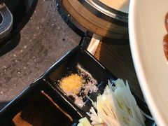 -三人行骨头王火锅(长寿店)