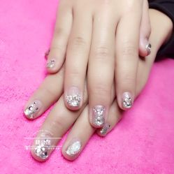 -睫乐园•睫公馆•美睫美甲沙龙