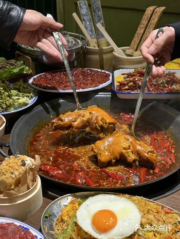 黄兴广场！这家火锅店没有对手.....