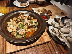 -蚝堡海鲜·威海菜·海肠捞饭·烧烤·亚洲吃蚝公司(幸福门店)
