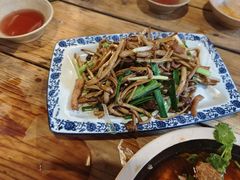 茶树菇松板肉-饭江湖·江湖菜(湖广会馆店)