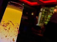 -饮湖威士忌鸡尾酒吧