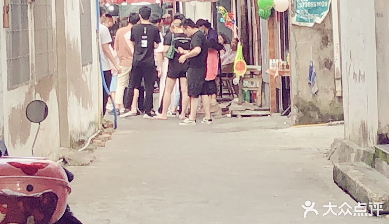 金清最火爆的炸串