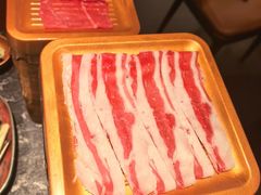-牛YO寿喜烧·铁板烧和牛火锅自助(市府恒隆店)