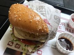 -The Habit Burger Grill 哈比特汉堡(爱琴海店)