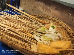 百种串串-马路边边 传媒大学店