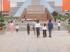 -上海市龙华烈士陵园